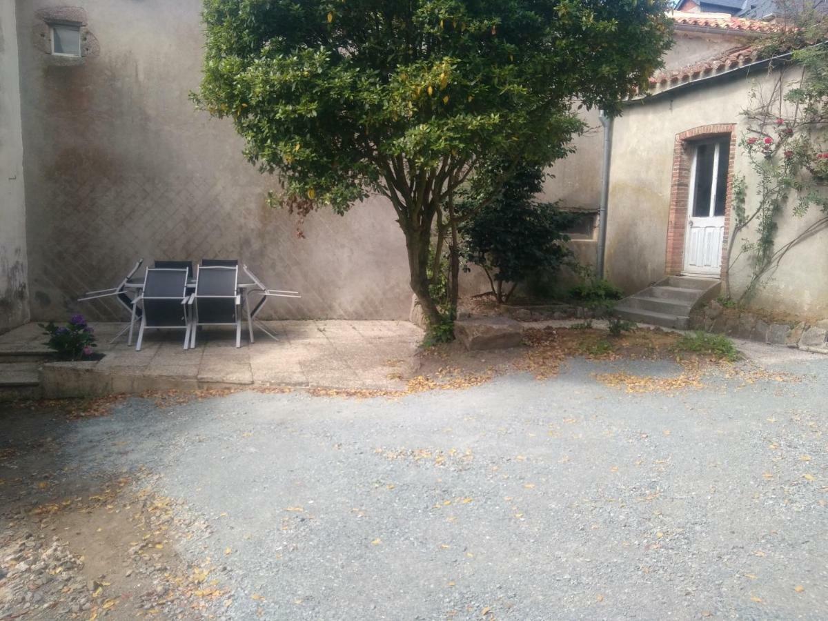 Les Mistinguettes Villa Pouzauges Exterior photo